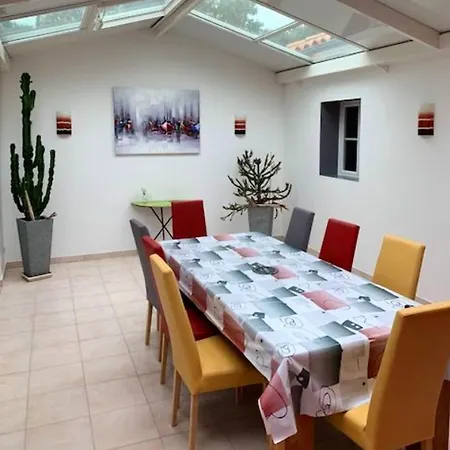 Villa Pittoresque A Meschers-sur-gironde, Piscine Privee
