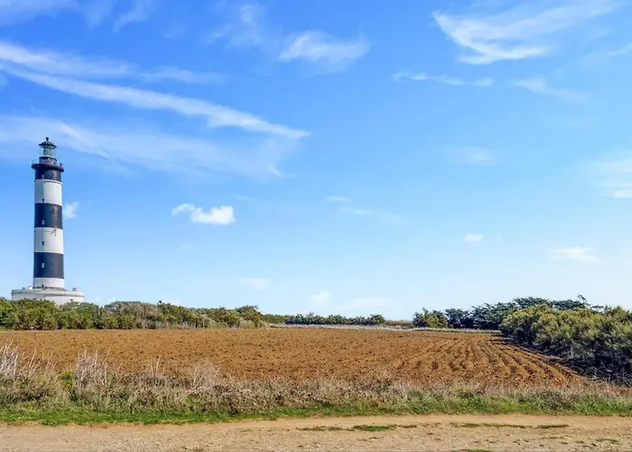 Pittoresque à Meschers-sur-gironde, Piscine Privée Villa *