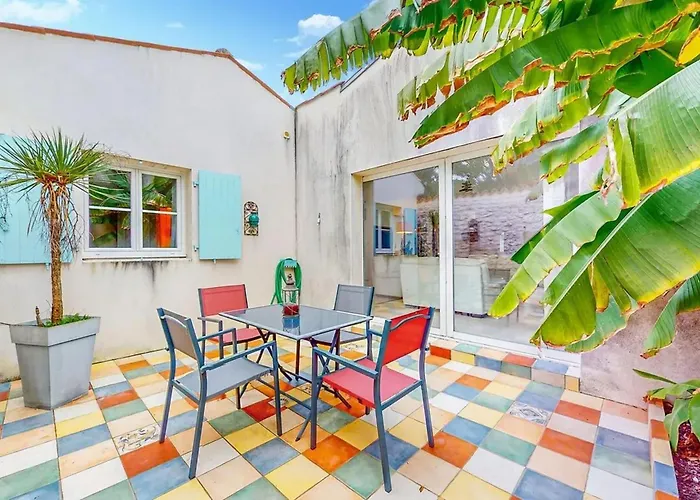 Pittoresque à Meschers-sur-gironde, Piscine Privée Villa *